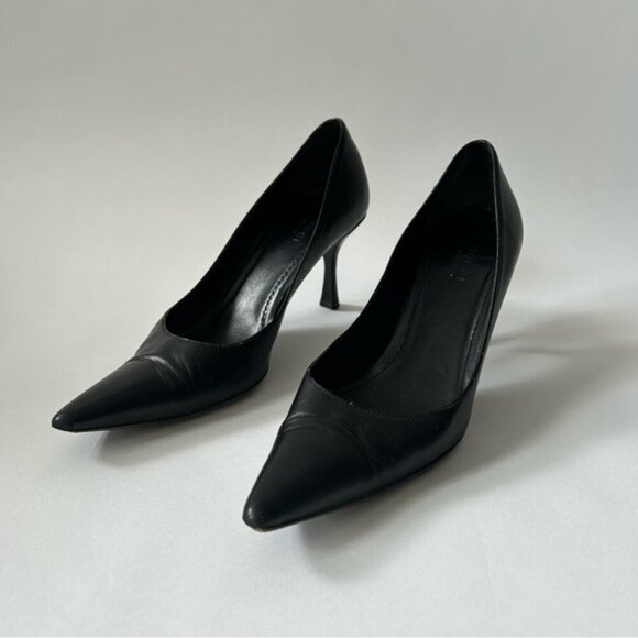 Gucci Vintage Black Pointed Toe Pumps - Picture 1 of 9